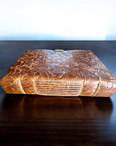 Carnet en Cuir Vintage « Floralis » – embossé à la main, 400 pages, possibilité de gravure, 2 variantes