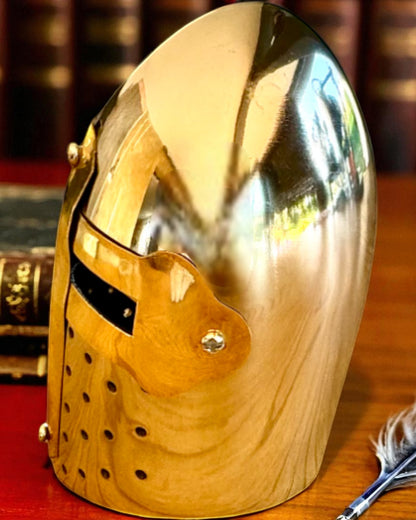 Mini Casque de Chevalier « Guardian » en laiton – fait main, 12 cm, personnalisable avec gravure, cadeau unique