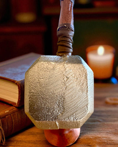 Storm Relic – decorative hammer with base, 26 cm, handmade, customizable with engraving for a gift