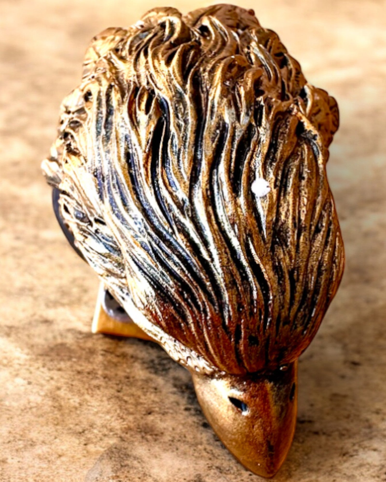 Figurine Tête d'Aigle Büffel Warden – en Habit Élégant avec Option de Gravure pour cadeau