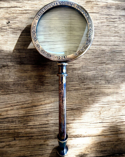 Messing Vergrootglas Navigator 1941 met Leren Etui – Handgemaakt, Premium, mogelijkheid tot personalisatie als cadeau