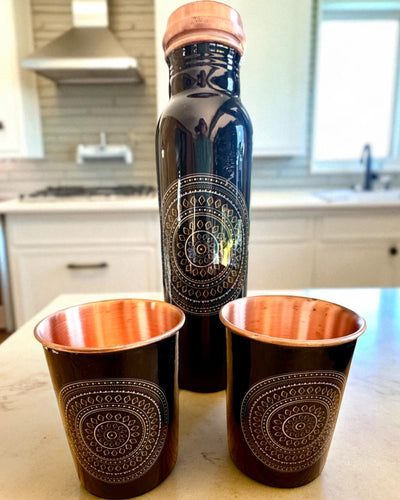 Koperen Set Mandala – Fles 1L + 2 Bekers in Etui, mogelijkheid tot personalisatie met gravure als cadeau