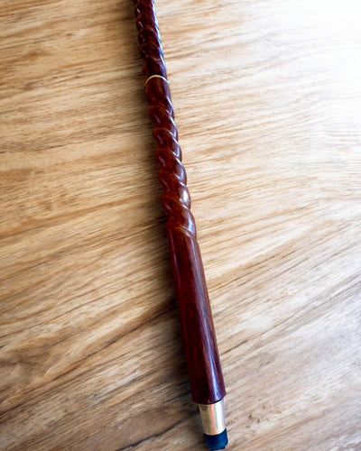 Wandelstok - WIKING met een kop in de vorm van een strijdhamer, mogelijkheid tot personalisatie met gravure als cadeau