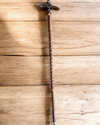 Wandelstok - WIKING met een kop in de vorm van een strijdhamer, mogelijkheid tot personalisatie met gravure als cadeau