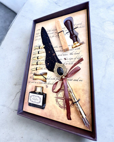 Kaligrafieset "Elegantie in de Praktijk" met Graveeroptie, als cadeau. 2 kleuropties om uit te kiezen.