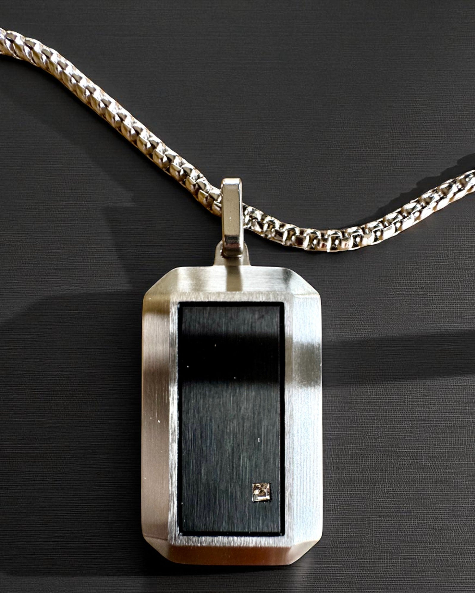 Collier pour homme Dog Tag « SteelVision » – acier inoxydable, 15 variantes, personnalisation par gravure