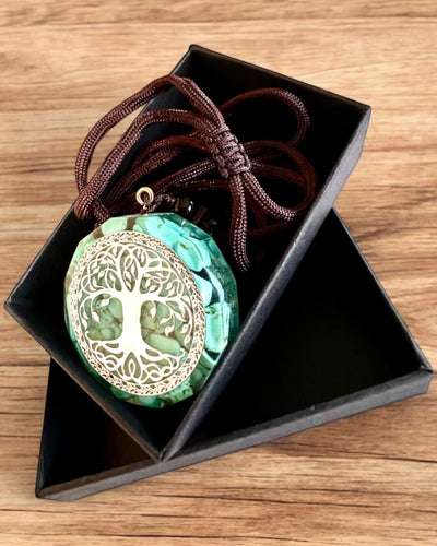 Amulet "Drzewo Życia" met turquoise – Jouw persoonlijke kracht, ketting als cadeau, personalisatie met gravure