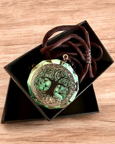 Amulet "Drzewo Życia" met turquoise – Jouw persoonlijke kracht, ketting als cadeau, personalisatie met gravure