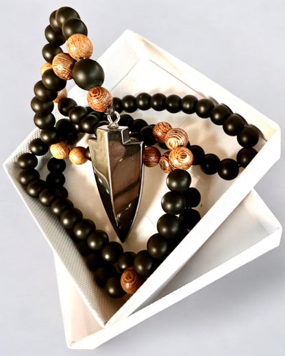 Strzała Mocy – Ketting met Zwarte Obsidiaan en Houten Kralen, personalisatie met gravure als cadeau