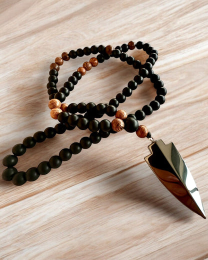 Strzała Mocy – Ketting met Zwarte Obsidiaan en Houten Kralen, personalisatie met gravure als cadeau