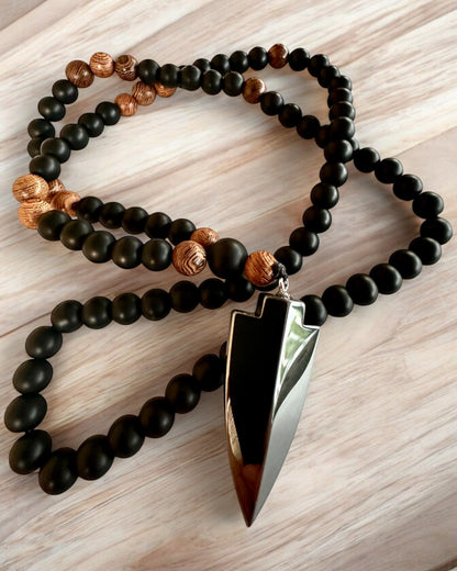 Strzała Mocy – Ketting met Zwarte Obsidiaan en Houten Kralen, personalisatie met gravure als cadeau