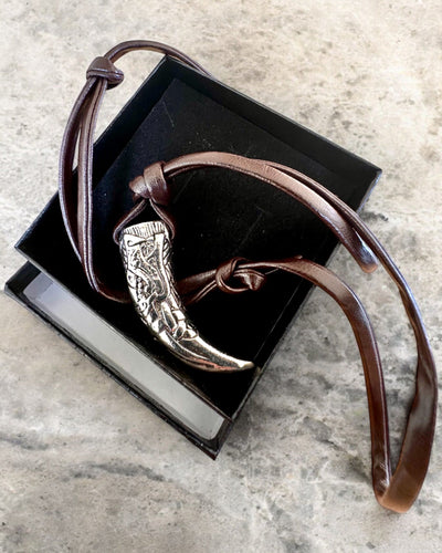 Wilczy Kieł van roestvrij staal – Amulet van Moed, ketting met mogelijkheid tot personalisatie met gravure als cadeau