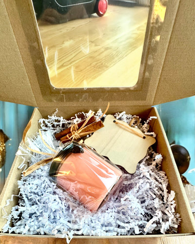 Świeca sojowa intencyjna  250 ml z naturalnym kamieniem – wybierz swoją energię: Cytryn lub Granat, personalizacja grawerem na prezent