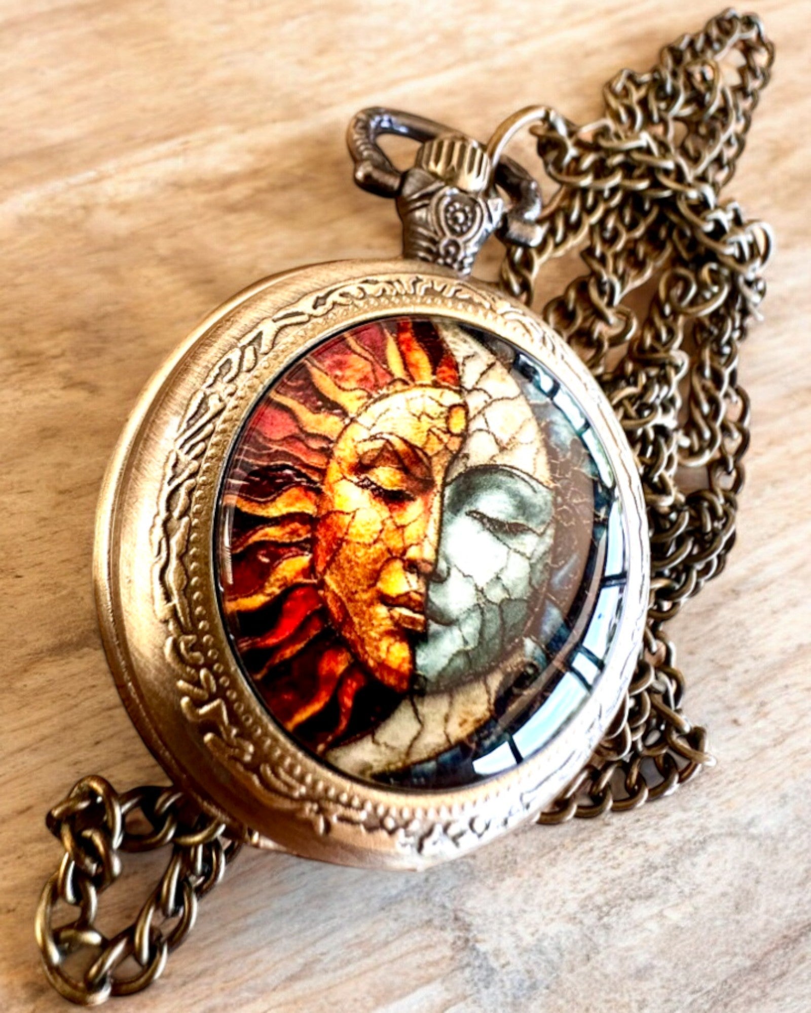 Elegant "Słoneczna Luminacja" pocket watch with engraving option for a gift
