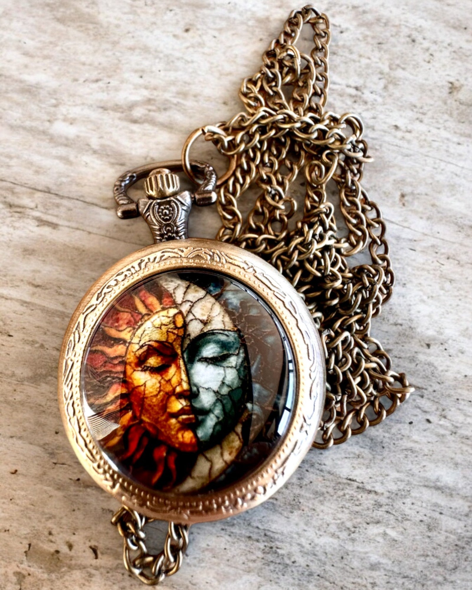Elegant "Słoneczna Luminacja" pocket watch with engraving option for a gift