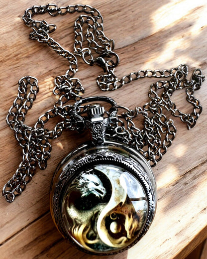 Montre de poche « Smoczy Okrąg 2 » – un accessoire élégant avec une touche de magie - personnalisation par gravure pour cadeau