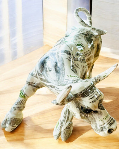 Sculpture Taureau Décoratif "BullArt" – Art Unique avec Option de Gravure - 4 variantes de couleur, pour un cadeau personnalisé