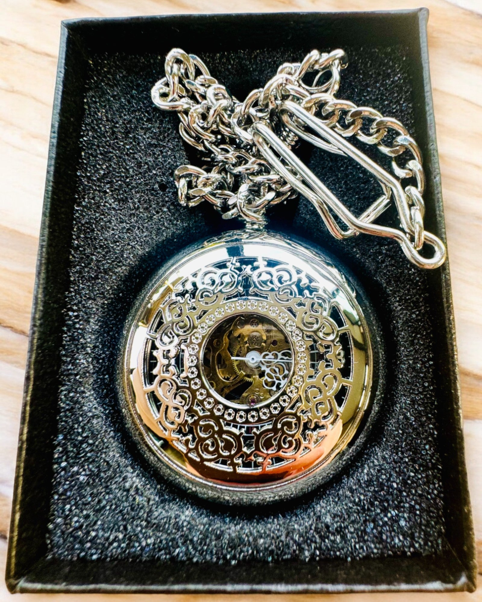 Montre de poche "Eterna Elegance", cadeau personnalisé, gravure. Couleur argentée