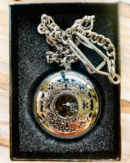 Montre de poche "Eterna Elegance", cadeau personnalisé, gravure. Couleur argentée