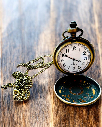 Altmodische Taschenuhr mit Kompassmotiv und Kette, Quarz, Personalisierung mit Gravur