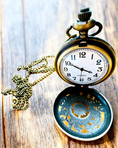 Antique Pocket Watch with Compass Motif and Chain, Quartz, personalization with engraving
