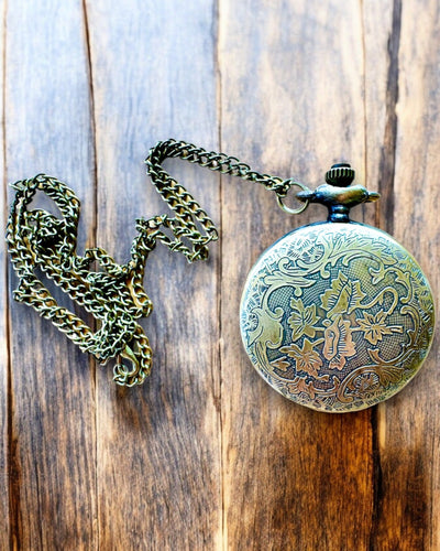 Antique Pocket Watch with Compass Motif and Chain, Quartz, personalization with engraving