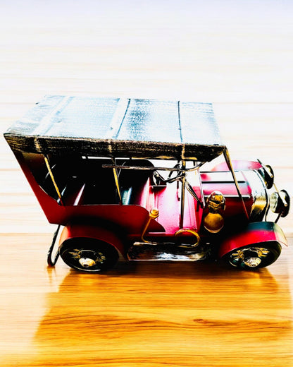 Modèle classique de voiture rétro - trois variantes avec option de gravure pour cadeau