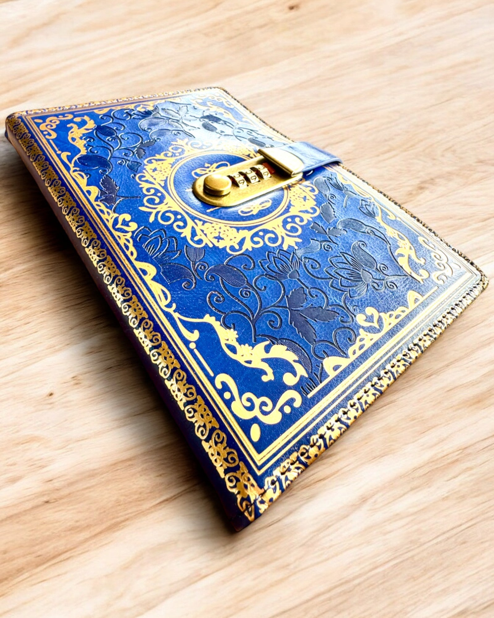 Carnet en Cuir Exclusif "Sekretnik" A5 avec Serrure à Code - personnalisation par gravure