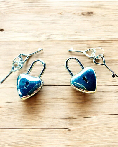 Klucze Miłości w kolorze Srebrnym 2 mini Kłódki w Kształcie Serca, możliwość personalizacji grawerem na prezent