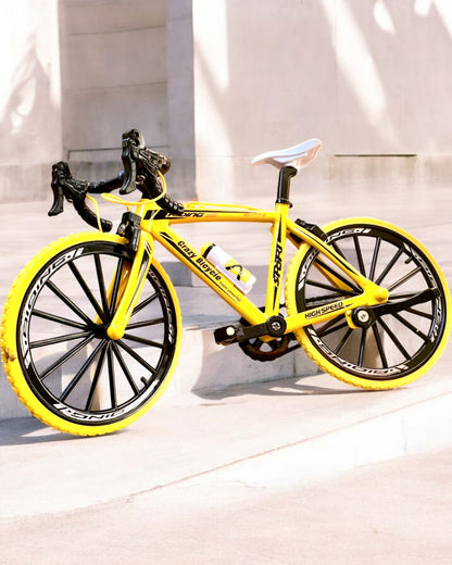 Modèle Miniature Métallique Vélo Rouge "SpeedMaster" personnalisation par gravure pour cadeau, 2 variantes de couleur
