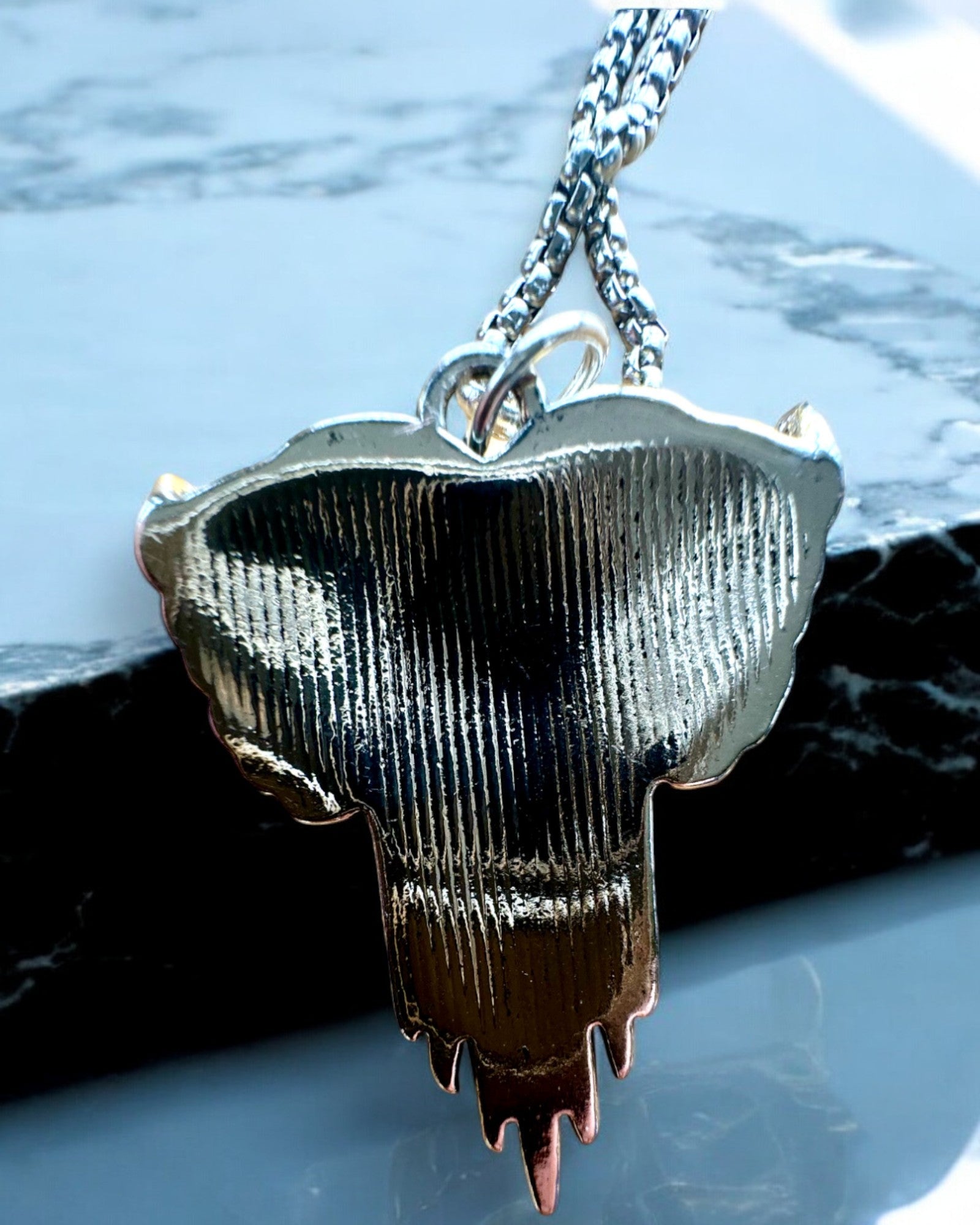 "Amulette Sercostrzelec - Ailes Sombres de l'Amour", possibilité de personnalisation avec gravure pour cadeau