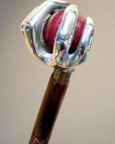 Wandelstok "Koninklijke Hand" – met de hand gesneden uit Indiaas mangohout, mogelijkheid tot personalisatie met gravure