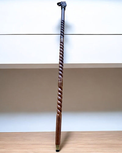 Wolvenwachter Handgesneden Wandelstok, Houten, mogelijkheid tot personalisatie met gravure