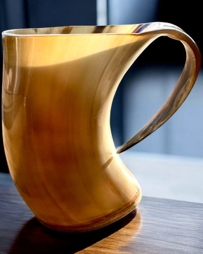 Compact, 350 ml, Masterpiece Carved Mug with Customizable Engraving - 2 Color Variants