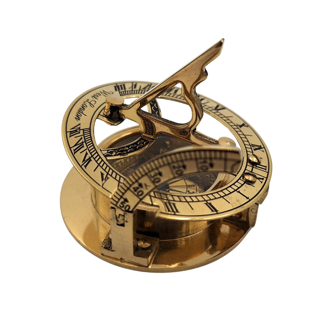 Retro Gift Set with Engraving – Brass Compass, Folding Telescope, Hourglass in a Wooden Box
