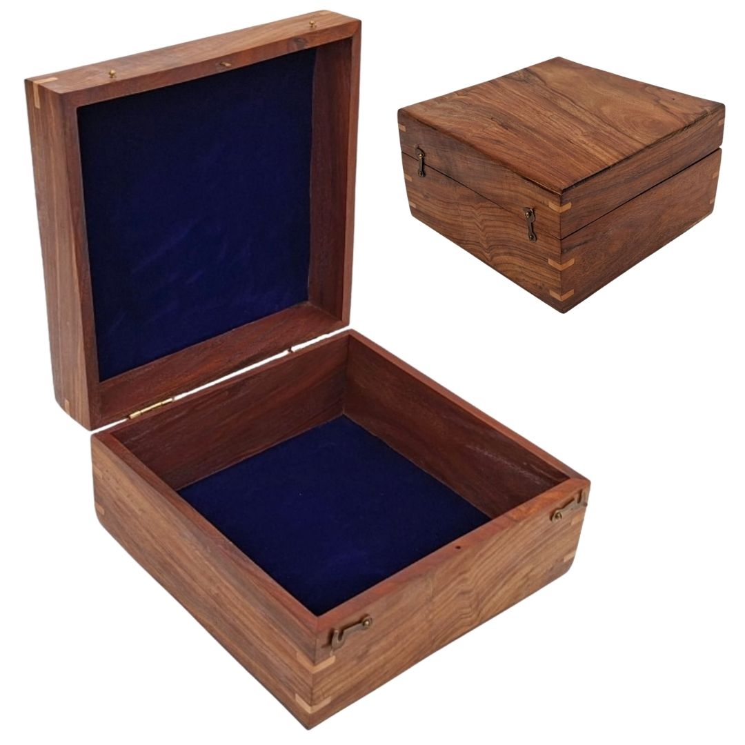 Elegant Wooden Gift Box, 20x20x11 cm, with a Navy Insert and Personalization Option via Engraving