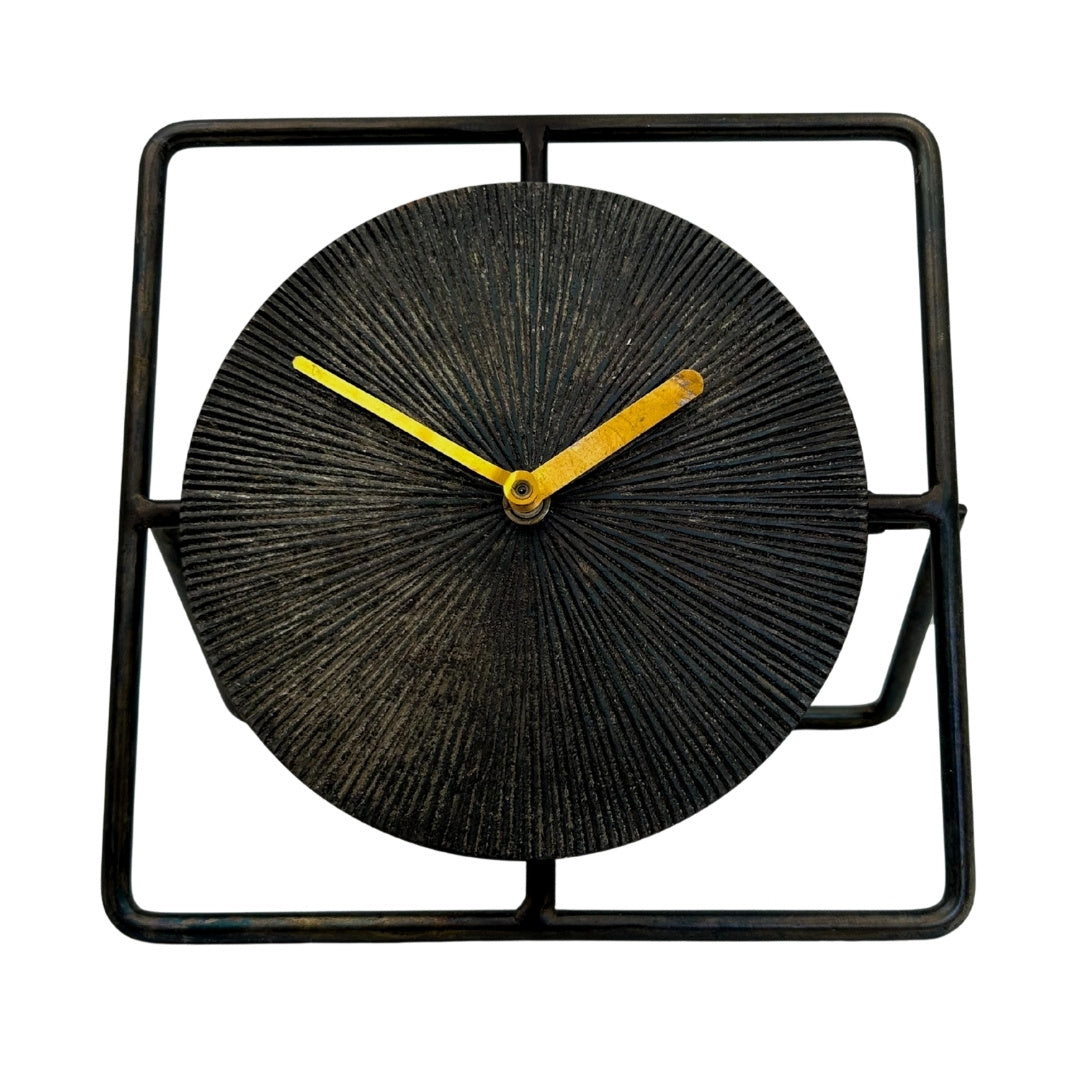 Élégante horloge métallique ronde 20 cm noire et dorée – 4126