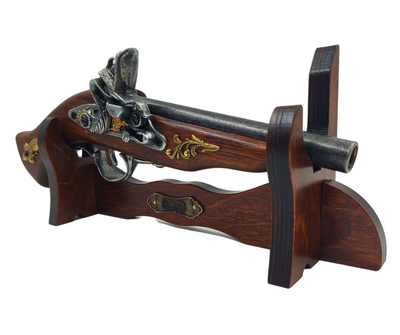 Pistolet italien sur support - réplique XVIIe siècle - 141S