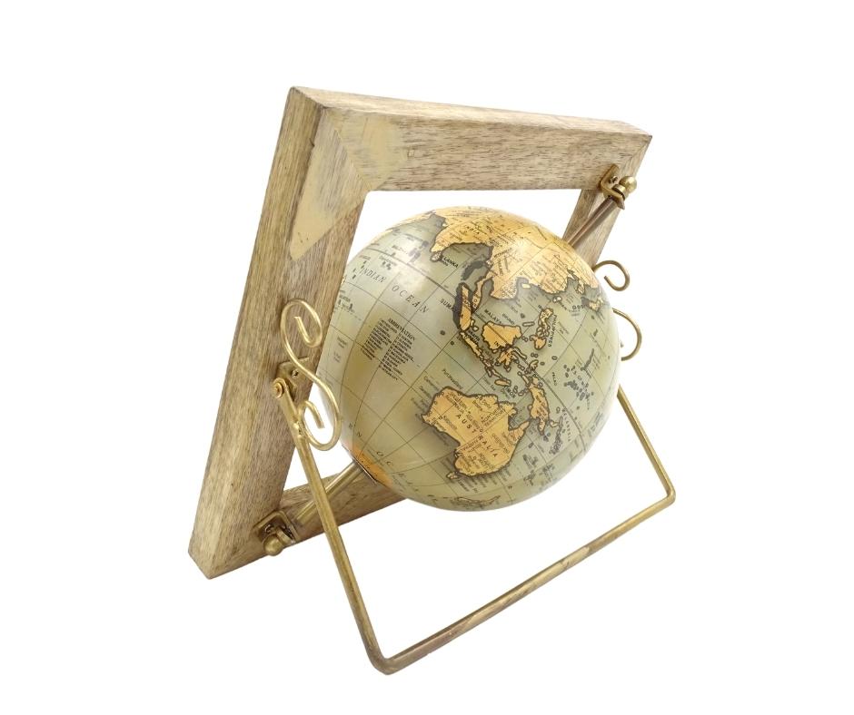 Globe décoratif dans un cadre en bois GLB-40