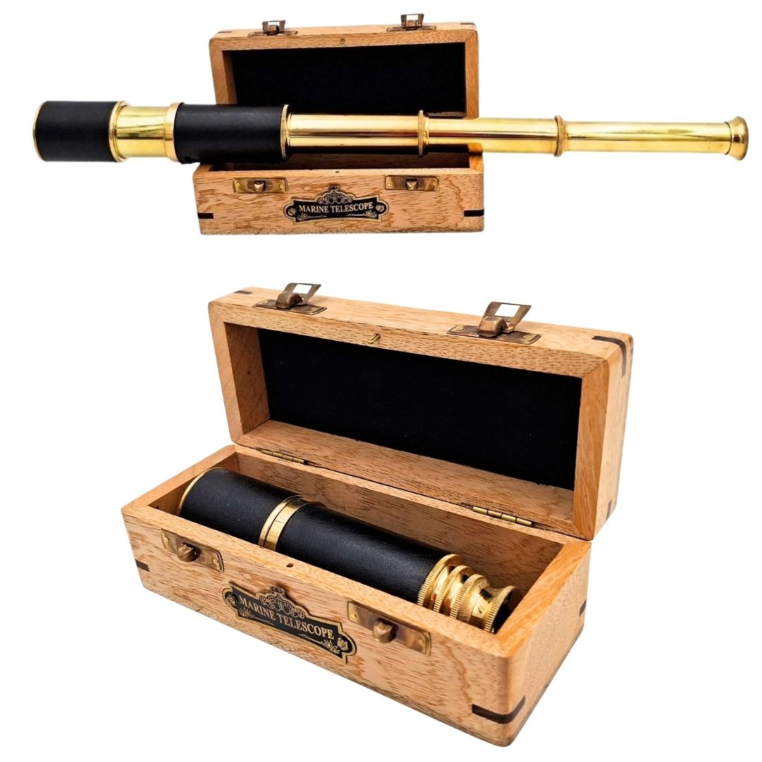 Élégante longue-vue marine rétro en laiton avec possibilité de personnalisation par gravure, dans un coffret en bois
