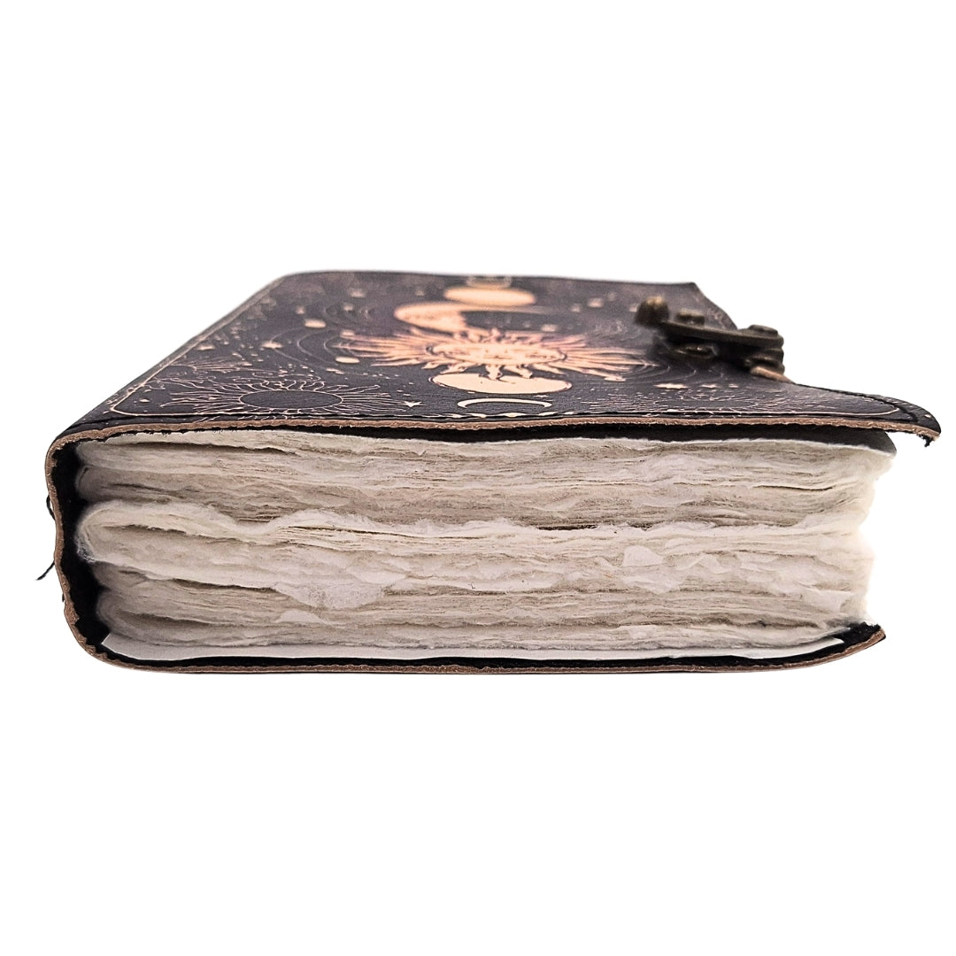 Carnet en cuir décoratif Soleil et Lune 200 pages - AH07
