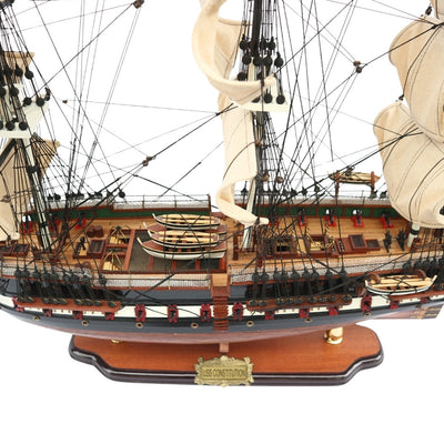 Exklusives großes Segelschiffmodell USS Constitution 100cm mit Möglichkeit zur Personalisierung durch Gravur