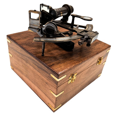Sextant en laiton dans une boîte en bois – Réplique - NC1517