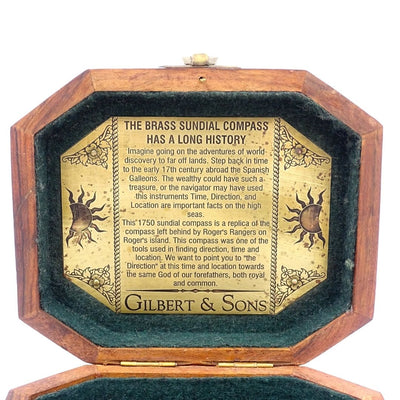 Sonnenuhr mit Kompass in Holzkästchen – Retro-Geschenk für Reisende – SUN-0106