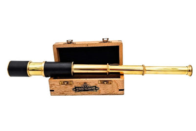 Élégante longue-vue marine rétro en laiton avec possibilité de personnalisation par gravure, dans un coffret en bois