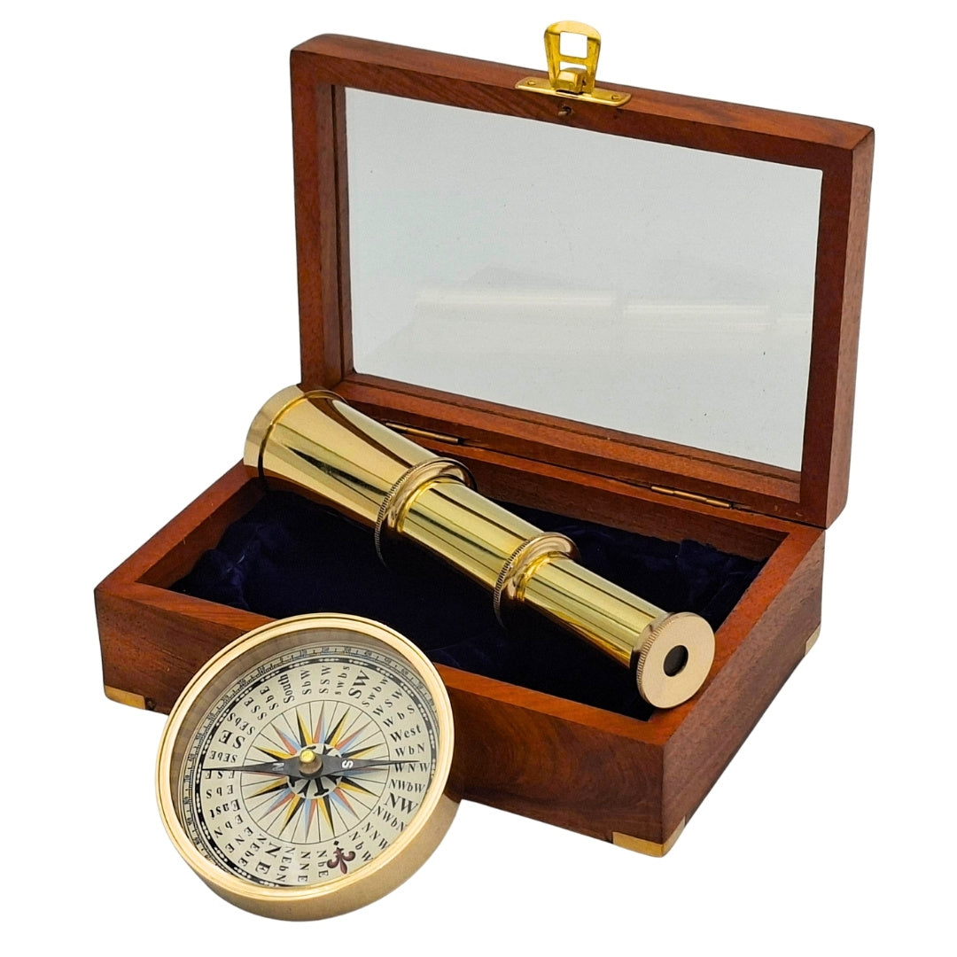 Geschenkset mit Messingkompass und Fernrohr in eleganter Holzschachtel mit Gravur