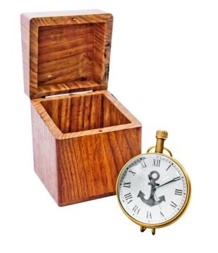Horloge nautique dans une boîte en bois NI406A/1