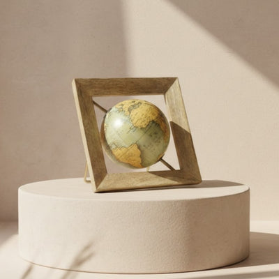 Globe décoratif dans un cadre en bois GLB-40
