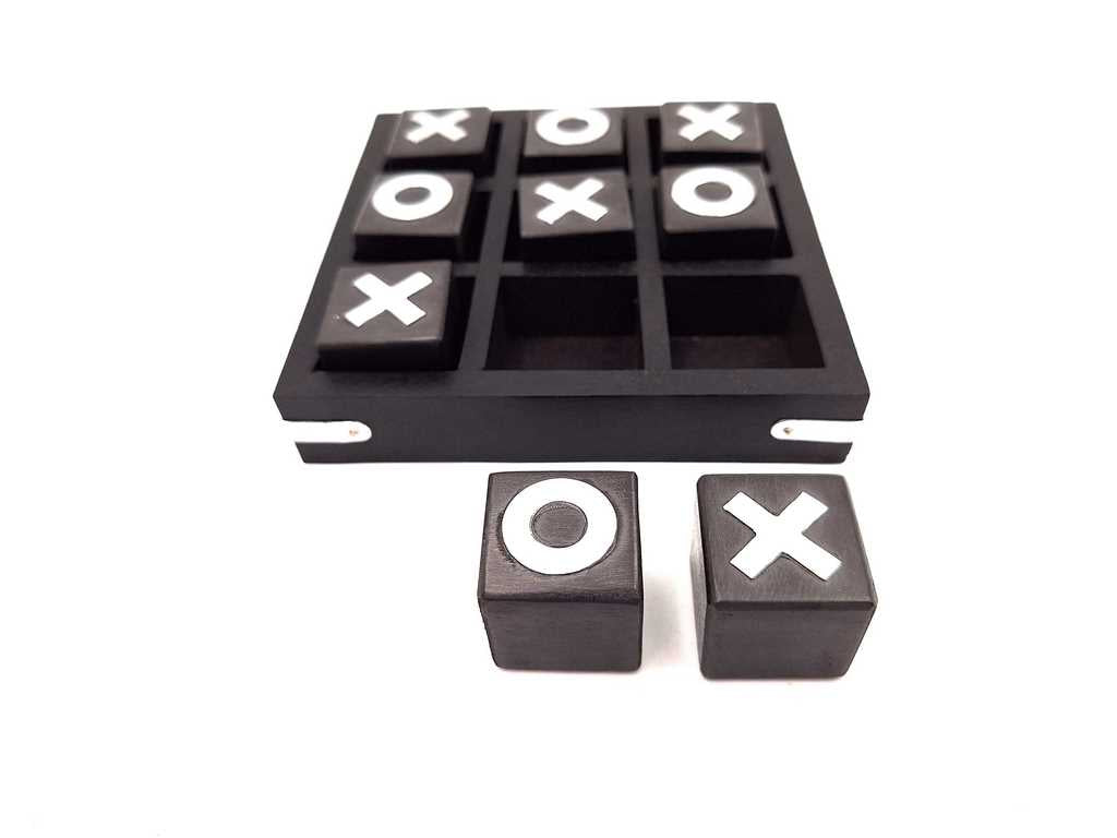 Jeu - morpion - 13 x 13 cm - G1078