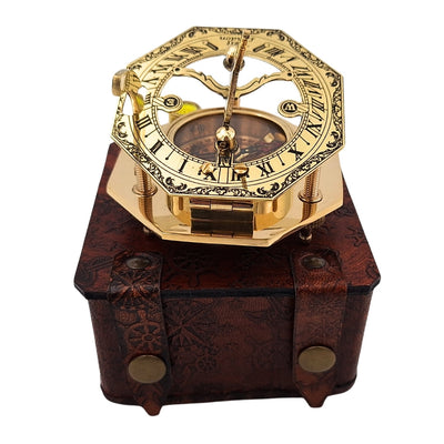 Brass Compass in a Stylish Leather Case with Engraving Option – Retro Vintage Gift for Travelers, Sailors - 8 cm Height, Elegant Brass Design